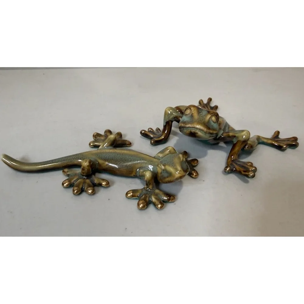 Vintage Lot 2 Collection Tree Frog Gecko Lizard Ceramic Figurine Gold Accents